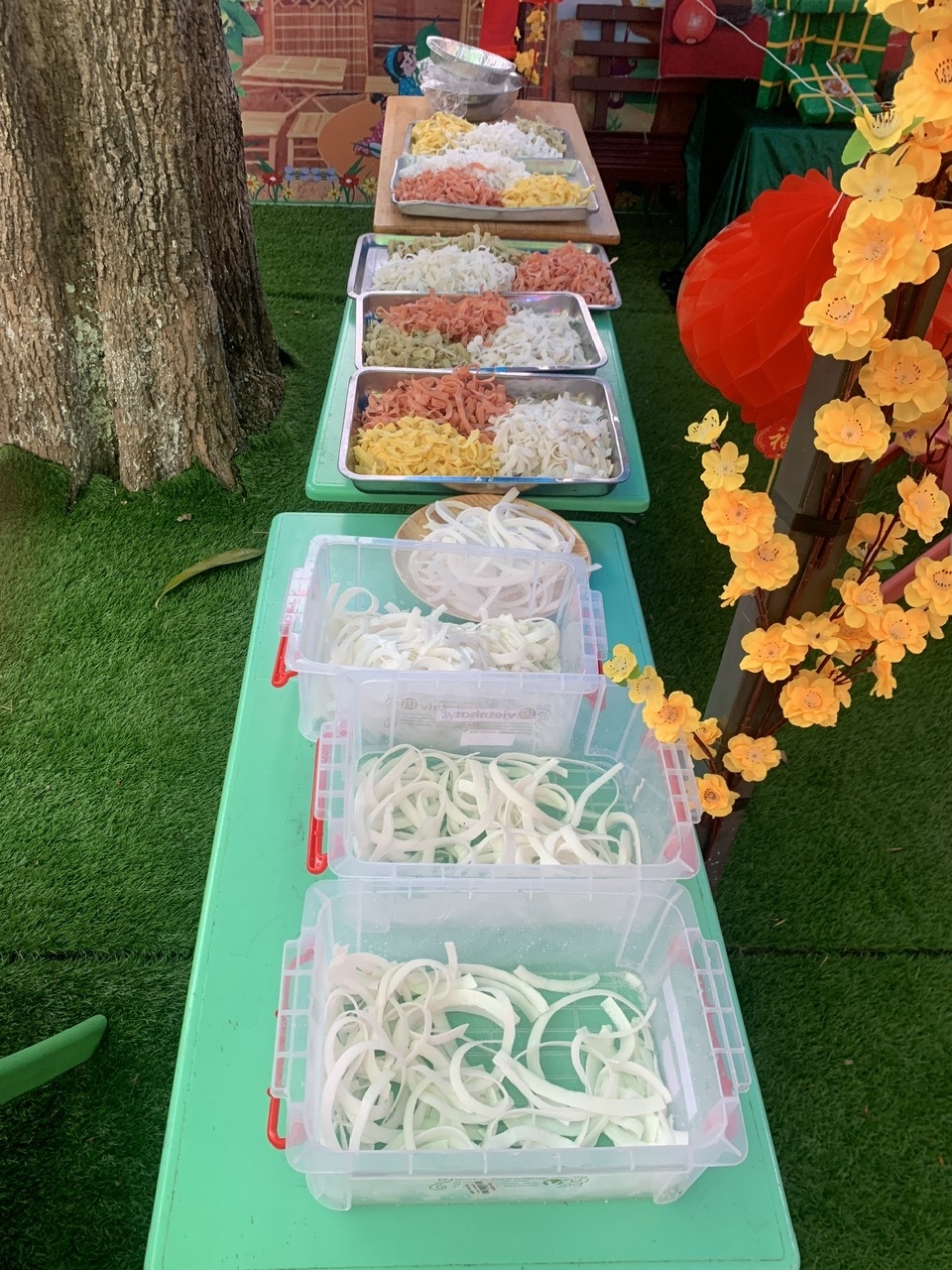 Trường Mầm non Sao Sáng: Giáo dục văn hóa truyền thống cho trẻ qua hoạt động trải nghiệm “Chợ Tết”