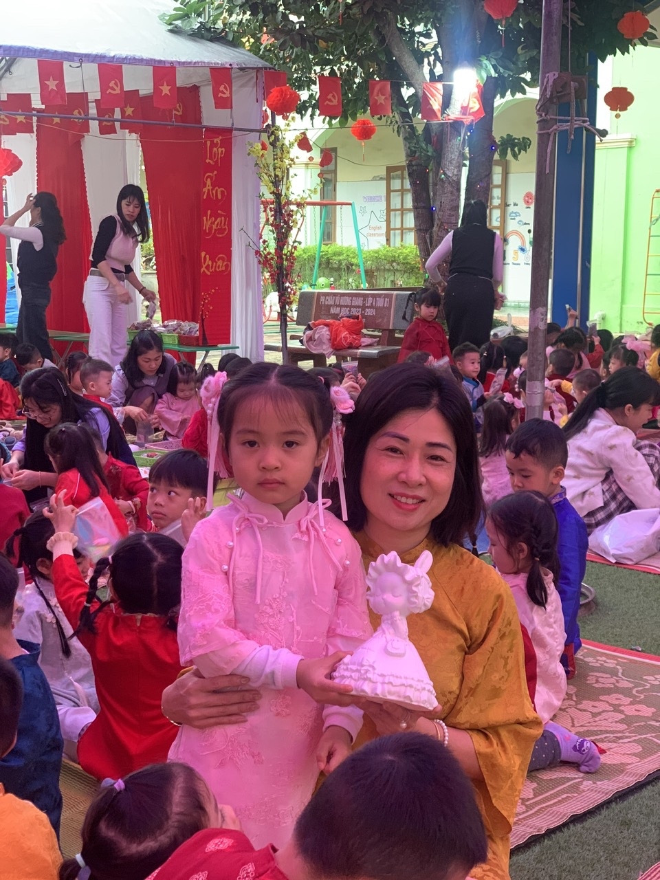 Trường Mầm non Sao Sáng: Giáo dục văn hóa truyền thống cho trẻ qua hoạt động trải nghiệm “Chợ Tết”