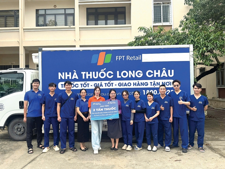 Hàng tấn thuốc từ Long Châu hỗ trợ y tế kịp thời cho người dân các tỉnh miền Trung chịu ảnh hưởng nặng nề bởi thiên tai liên tiếp