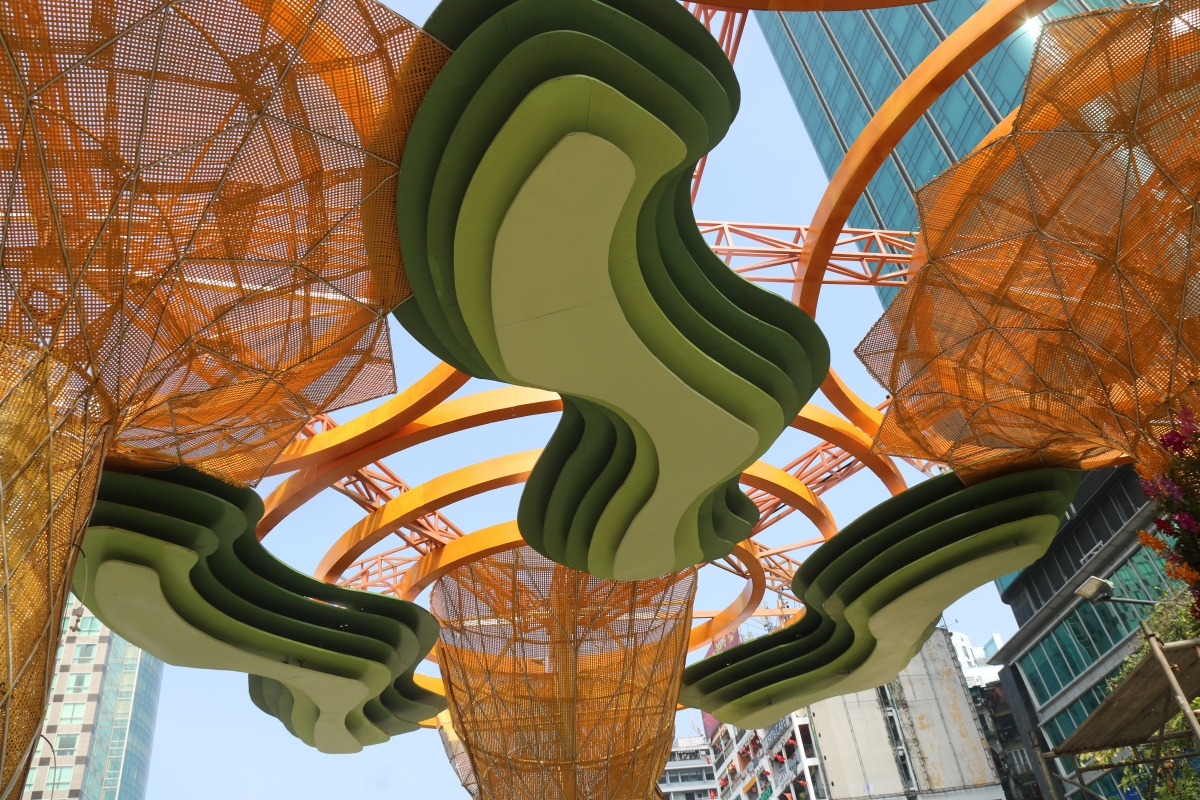 Đường hoa Nguyễn Huệ gấp rút hoàn thiện, sẵn sàng khai trương đón Tết Bính Ngọ 2026