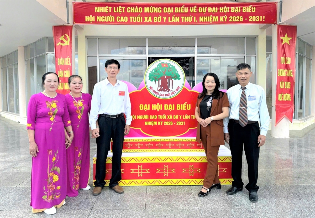 Lãnh đạo Hội NCT tỉnh Quảng Ngãi tham dự Đại hội đại biểu Hội NCT xã Bờ Y.