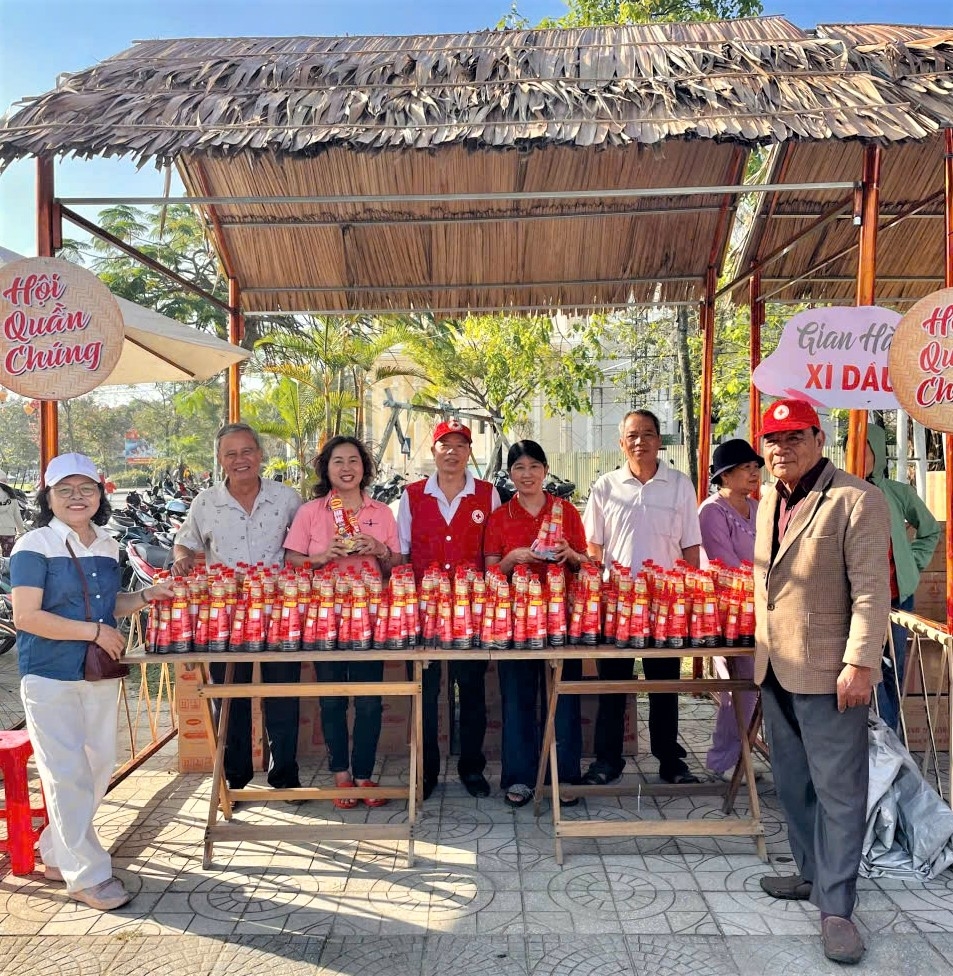 Gian hàng của các Hội quần chúng