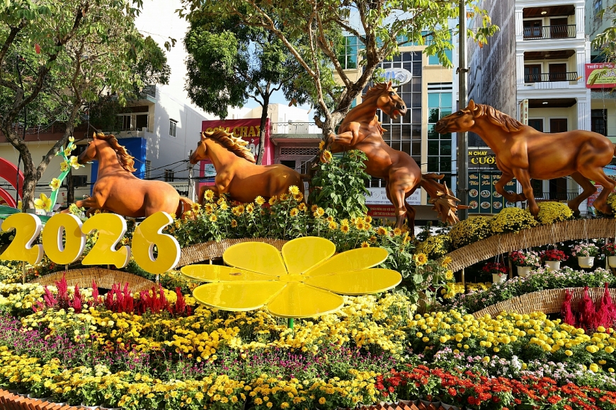 Sắc xuân ngập tràn tại Đường hoa nghệ thuật Cần Thơ 2026