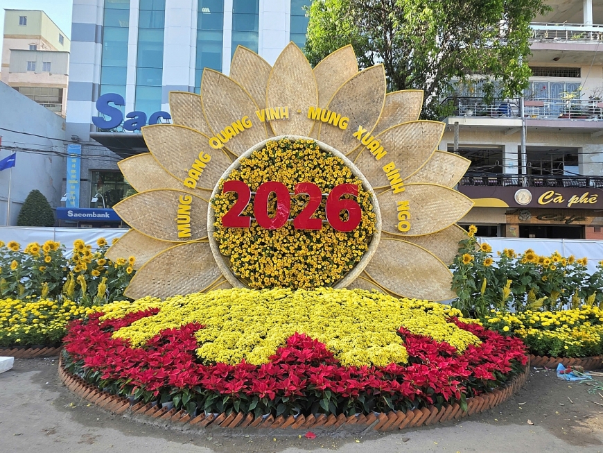 Đường hoa nghệ thuật đã trở thành điểm hẹn quen thuộc mỗi độ xuân về