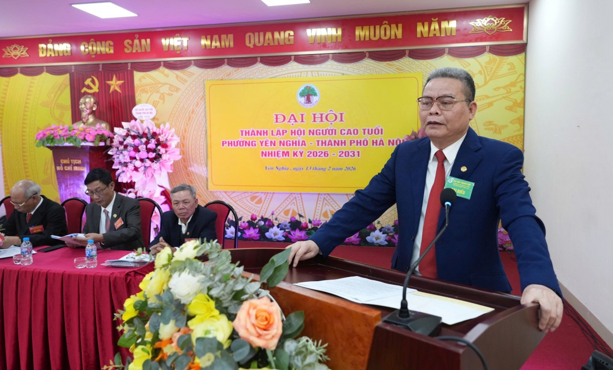 Ông Phạm Huy Giáp phát biểu