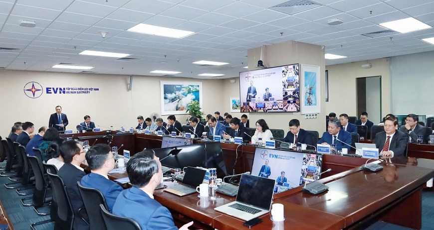 Chủ tịch HĐTV Tập đoàn Điện lực Việt Nam (EVN) Đặng Hoàng An và Tổng giám đốc EVN Nguyễn Anh Tuấn đồng chủ trì cuộc họp giao ban triển khai nhiệm vụ công tác quý I/2026. 