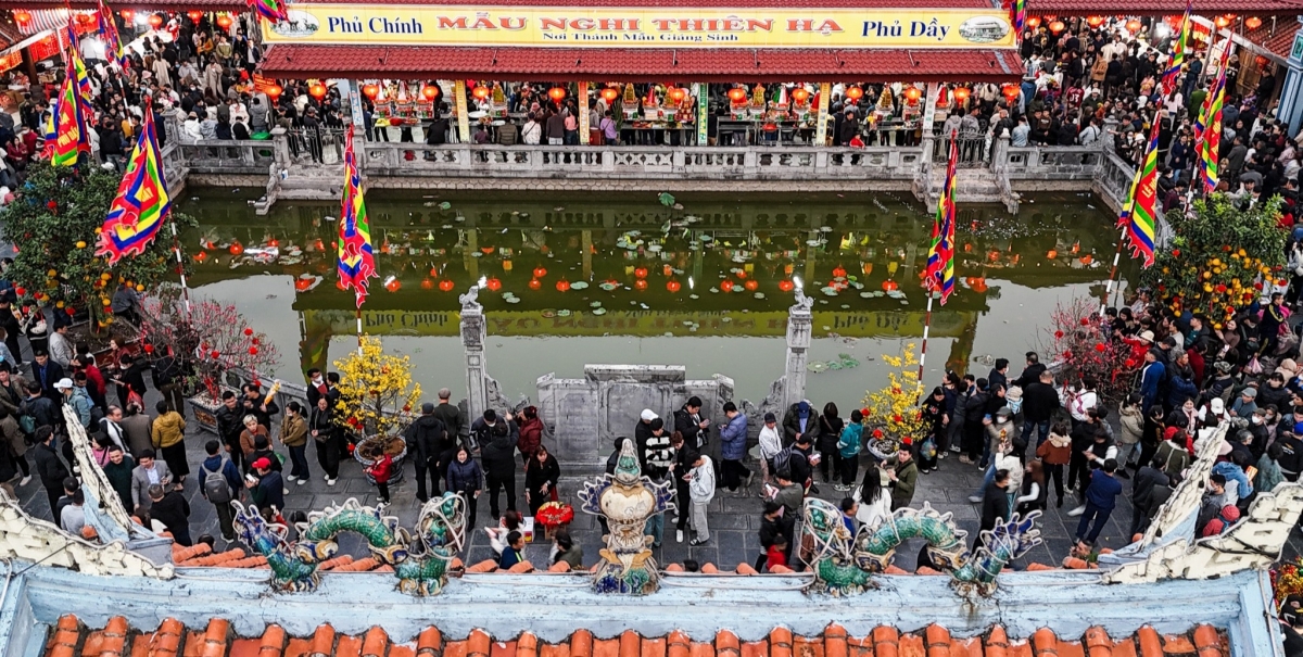 Ghi nhận những nét nổi bật phiên Chợ Viềng năm 2026