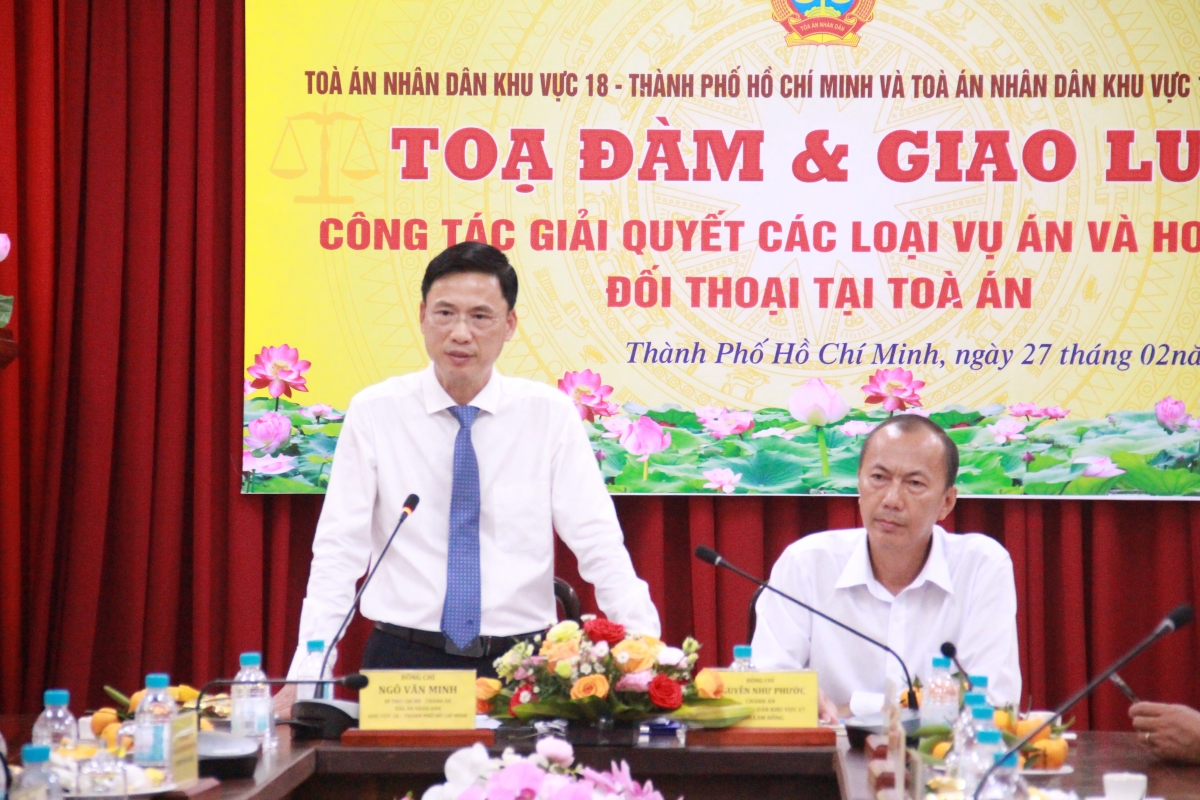 Chánh án TAND khu vực 18 (TP.Hồ Chí Minh) Ngô Văn Minh phát biểu khai mạc buổi tọa đàm