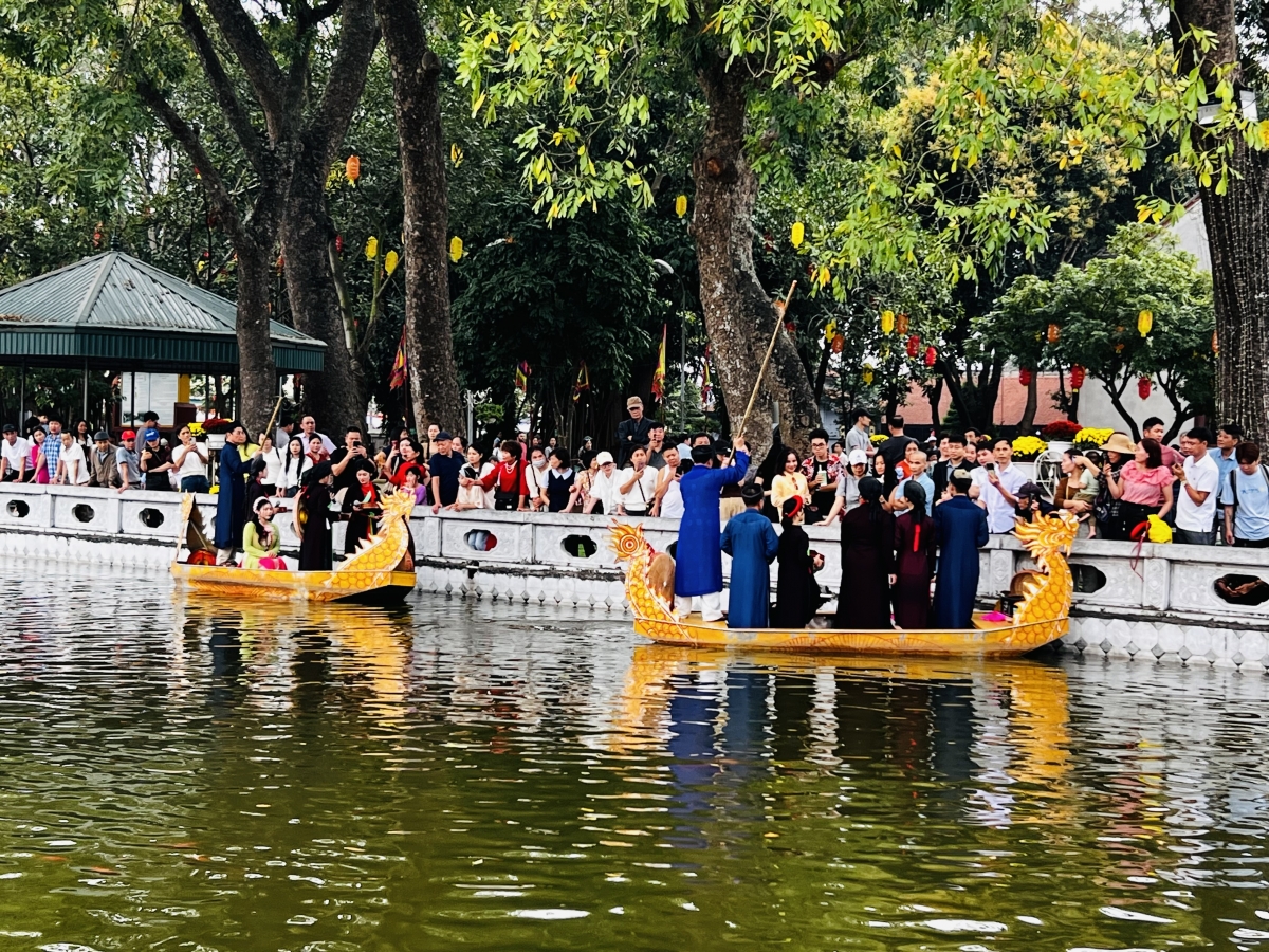 Trẩy Hội Lim – theo câu Quan họ du xuân vùng Kinh Bắc