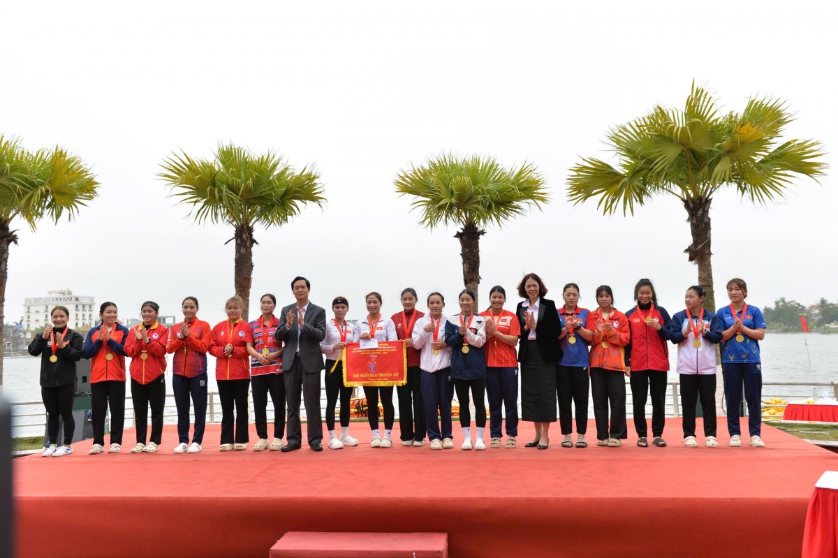 Ở nội dung nữ, giải Nhất thuộc về Trung tâm Huấn luyện và Thi đấu thể thao Hải Phòng