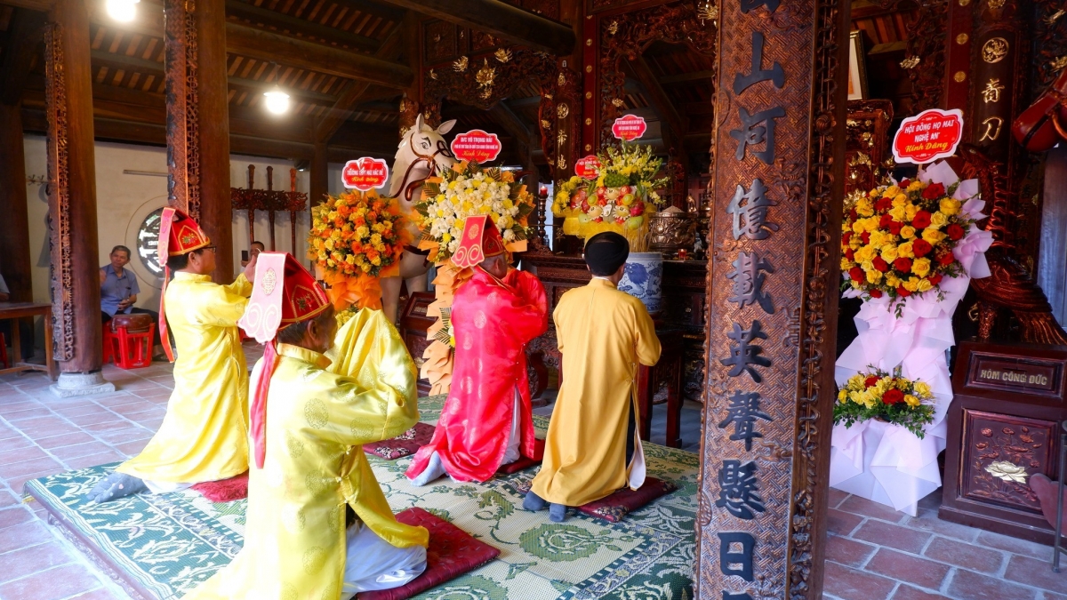 Lễ hội Đền Vua Mai với những nghi thức trang nghiêm