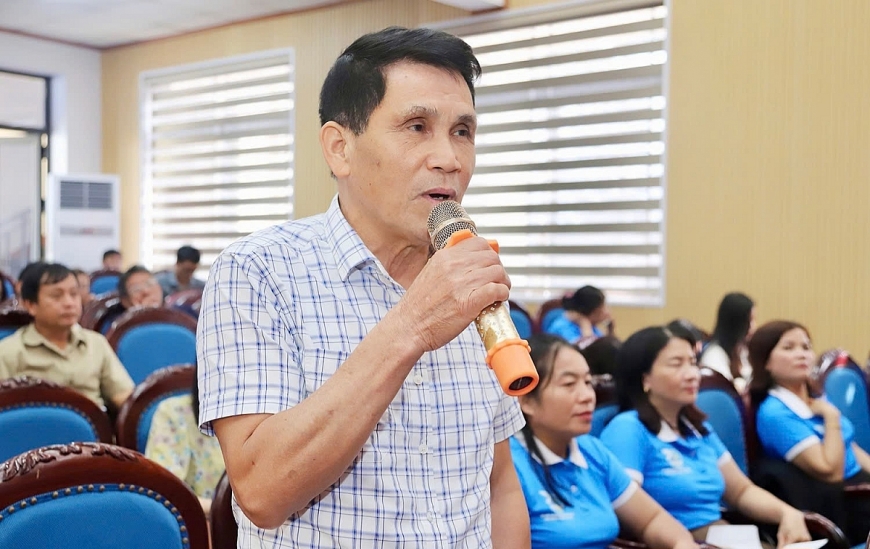 Cử tri Nguyễn Xuân Thuỷ - Bí thư Chi bộ kiêm Trưởng ban Công tác mặt trận tổ dân phố 2 (phường Sông Trí) chia sẻ nguyện vọng đối với người ứng cử.