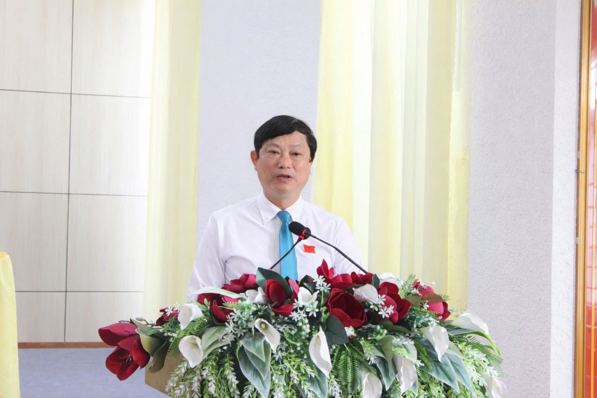 Ông Võ Văn Minh, Ủy viên Ban Chấp hành Trung ương Đảng, Phó Bí thư Thành ủy, Chủ tịch HĐND TP. Hồ Chí Minh phát biểu tại hội nghị