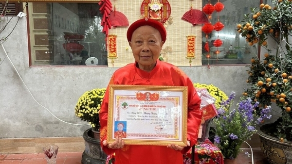 Lễ mừng thọ cho các cụ thôn Ứng Hoà, xã Quảng Bị, TP Hà Nội được tổ chức trong không khí trang trọng