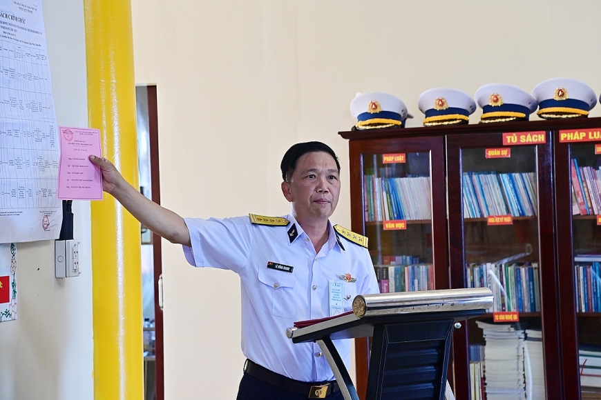 Đại tá Lê Hồng Quang, Tổ trưởng Tổ bầu cử hướng dẫn cử trì bầu cử