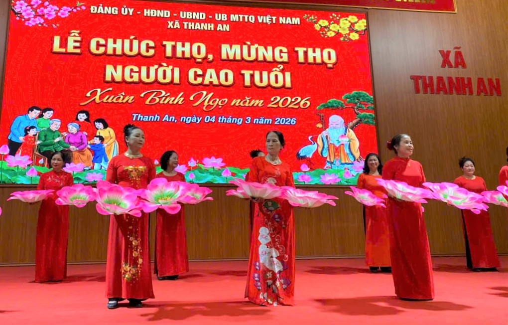Tiết mục văn nghệ chào mừng