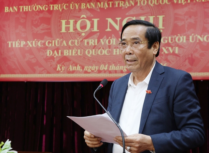 Đồng chí Nguyễn Thanh Bình - Bí thư Đảng ủy, Chủ tịch Hội Người cao tuổi Việt Nam trình bày chương trình hành động