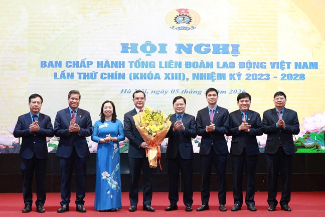 Ông Nguyễn Anh Tuấn được bầu giữ chức Chủ tịch Tổng LĐLĐ Việt Nam