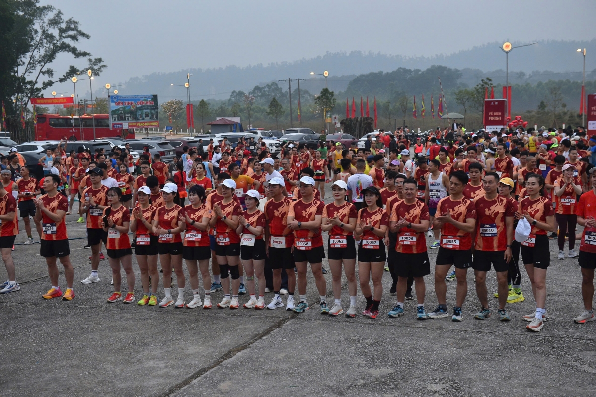 Các vận động viên tham gia giải chạy.
