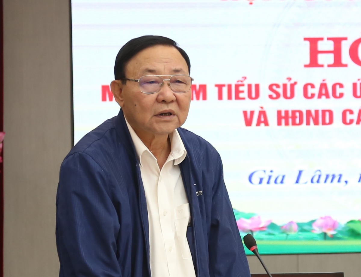 Ông Đinh Tiến Dược phát biểu tại Hội nghị