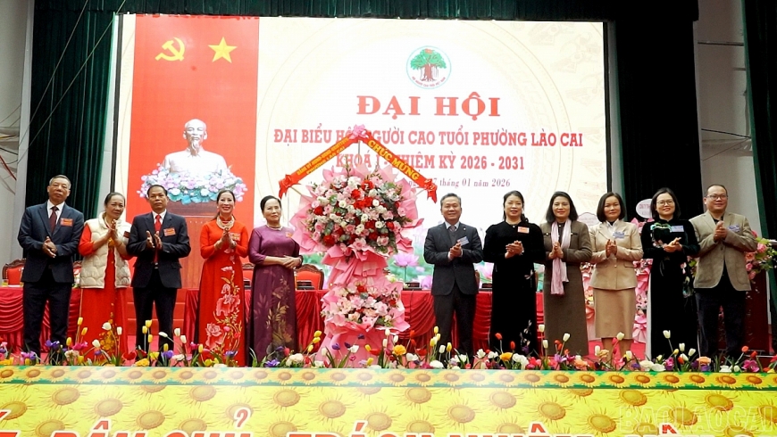 Ban Chấp hành Hội NCT phường Lào Cai ra mắt Đại hội. 