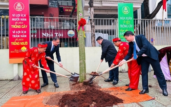 Trồng cây là nghĩa vụ và trách nhiệm của người cao tuổi với tương lai