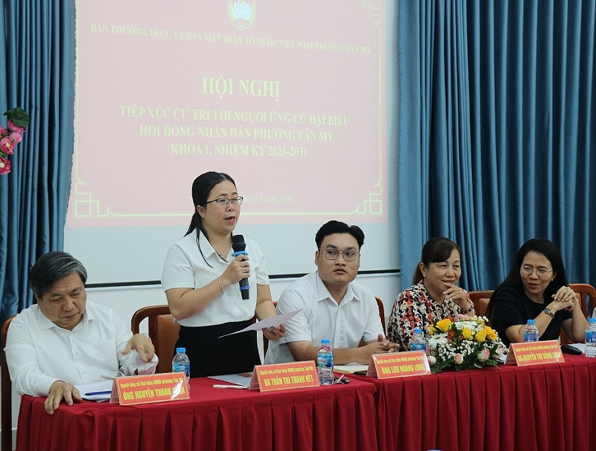 Bà Trần Thị Thanh Nết, chuyên viên Trung tâm Phục vụ hành chính công phường Tân Mỹ