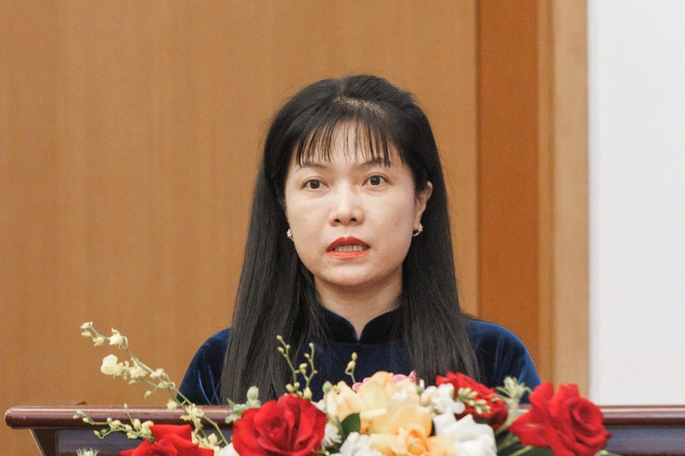 Đồng chí Tạ Thị Yên, Phó Chủ nhiệm Ủy ban Công tác đại biểu, Phó Chánh Văn phòng Thường trực Hội đồng Bầu cử Quốc gia, Ủy viên Tiểu ban Nhân sự thuộc Hội đồng Bầu cử Quốc gia báo cáo tóm tắt về tình hình triển khai công tác chuẩn bị cho Ngày bầu cử (15/3/2026).