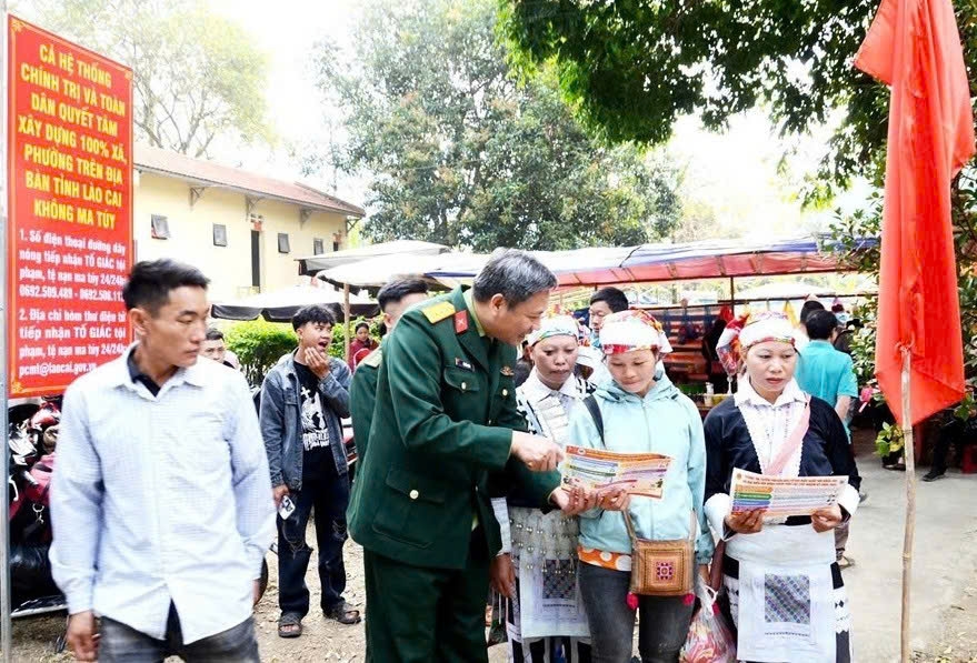 Mỗi lá phiếu một niềm tin nơi đường biên cột mốc Tây bắc