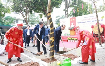 Người cao tuổi gieo mầm xanh cho tương lai