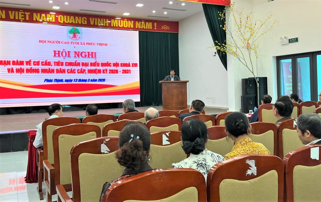 NCT xã Phúc Thịnh tích cực mạn đàm tiểu sử ứng cử viên để lựa chọn người đủ đức đủ tài đại diện cho Nhân dân trên các diễn đàn Quốc hội và HĐN D các cấp