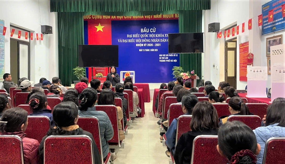 Quang cảnh Hội nghị mạn đàm tiểu sử ứng cử viên đại biểu Quốc hội và đại biểu HĐND các cấp xã Thư Lâm