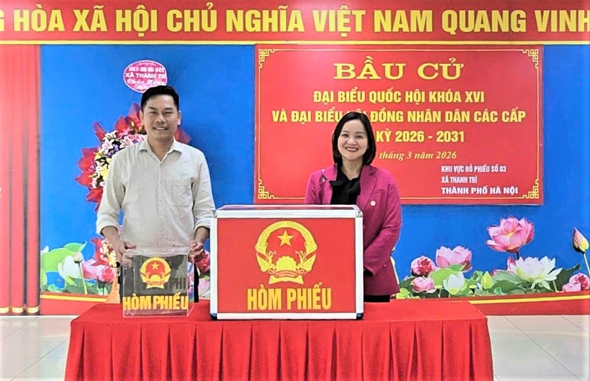 Thôn 7 Tứ Hiệp đã phát trên 1.000 thẻ cử tri, chuẩn bị hòm phiếu và hoàn thành công tác chuẩn bị, sẵn sàng cho ngày bầu cử
