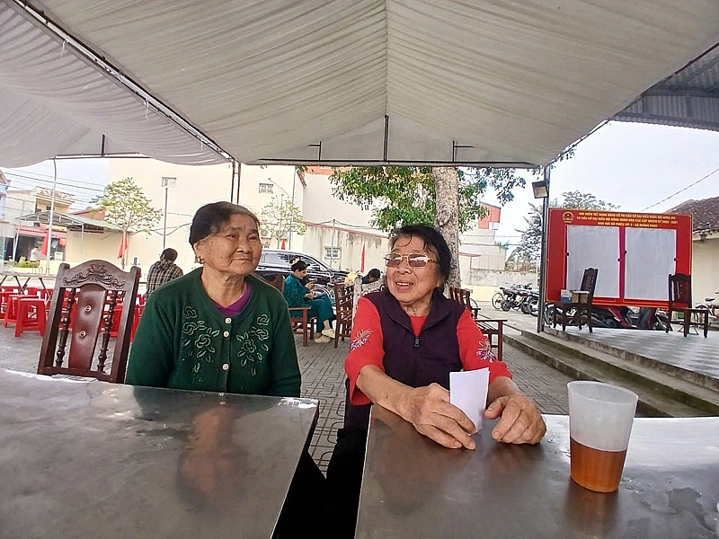 Cử tri cao tuổi Thanh Hóa hân hoan trong ngày bầu cử