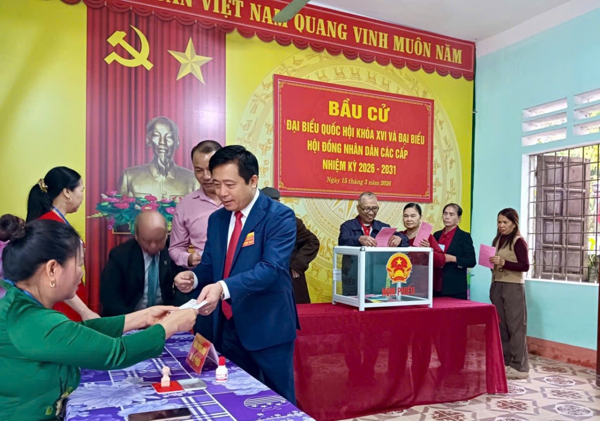 Phú Thọ: Người cao tuổi gương mẫu tham gia Ngày hội non sông