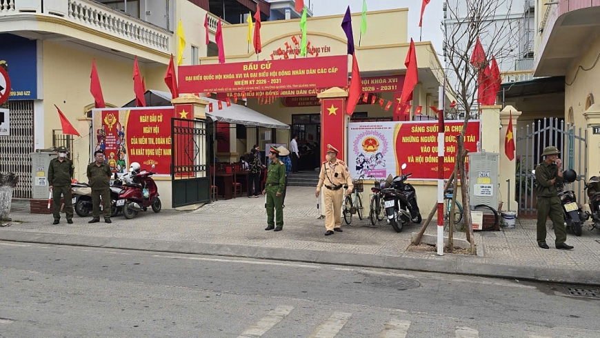 Quảng Ninh: Đến 11h30, gần 90% cử tri đã hoàn thành quyền bầu cử