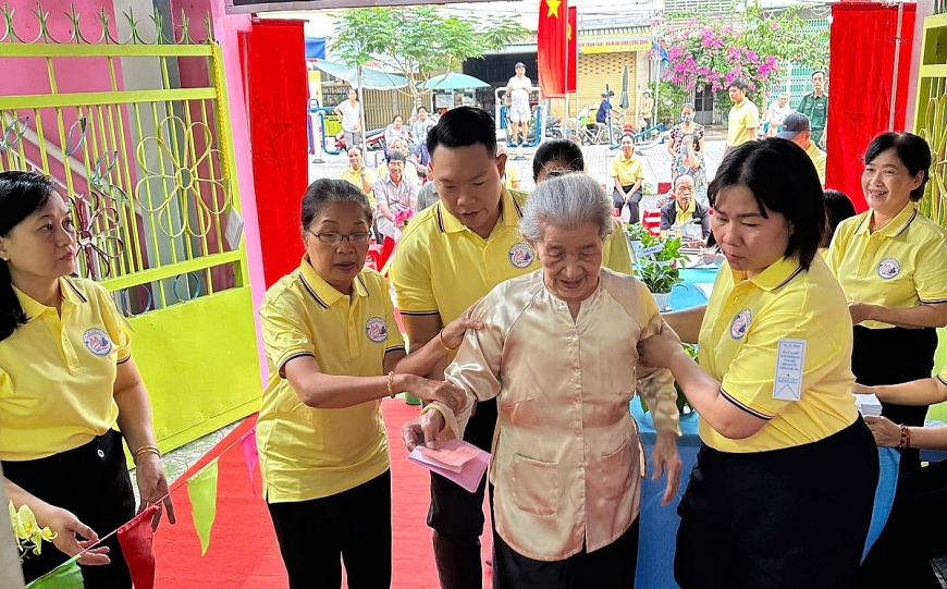 Mẹ Việt Nam Anh hùng Trần Thị Hồng