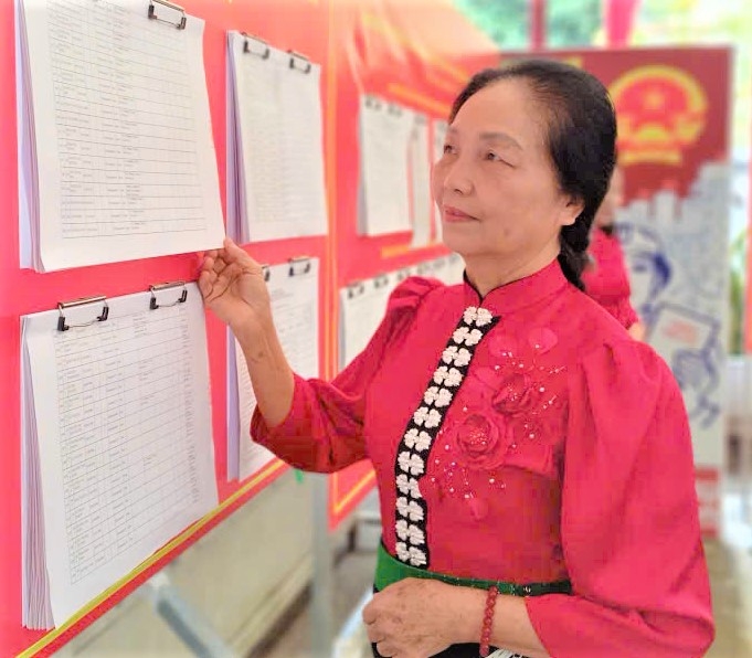 Khi người cao tuổi gửi trọn niềm tin vào lá phiếu…