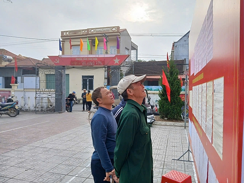 Lá phiếu gửi gắm niềm tin của cử tri cao tuổi