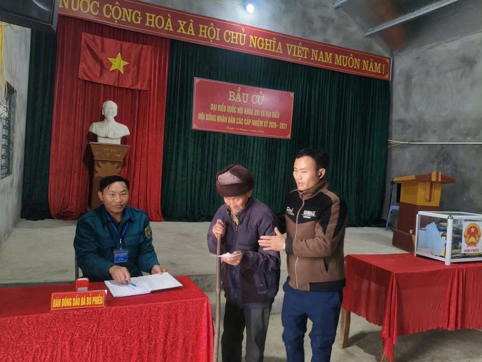 Lào Cai: Tỷ lệ cử tri đi bầu đạt 99,998%