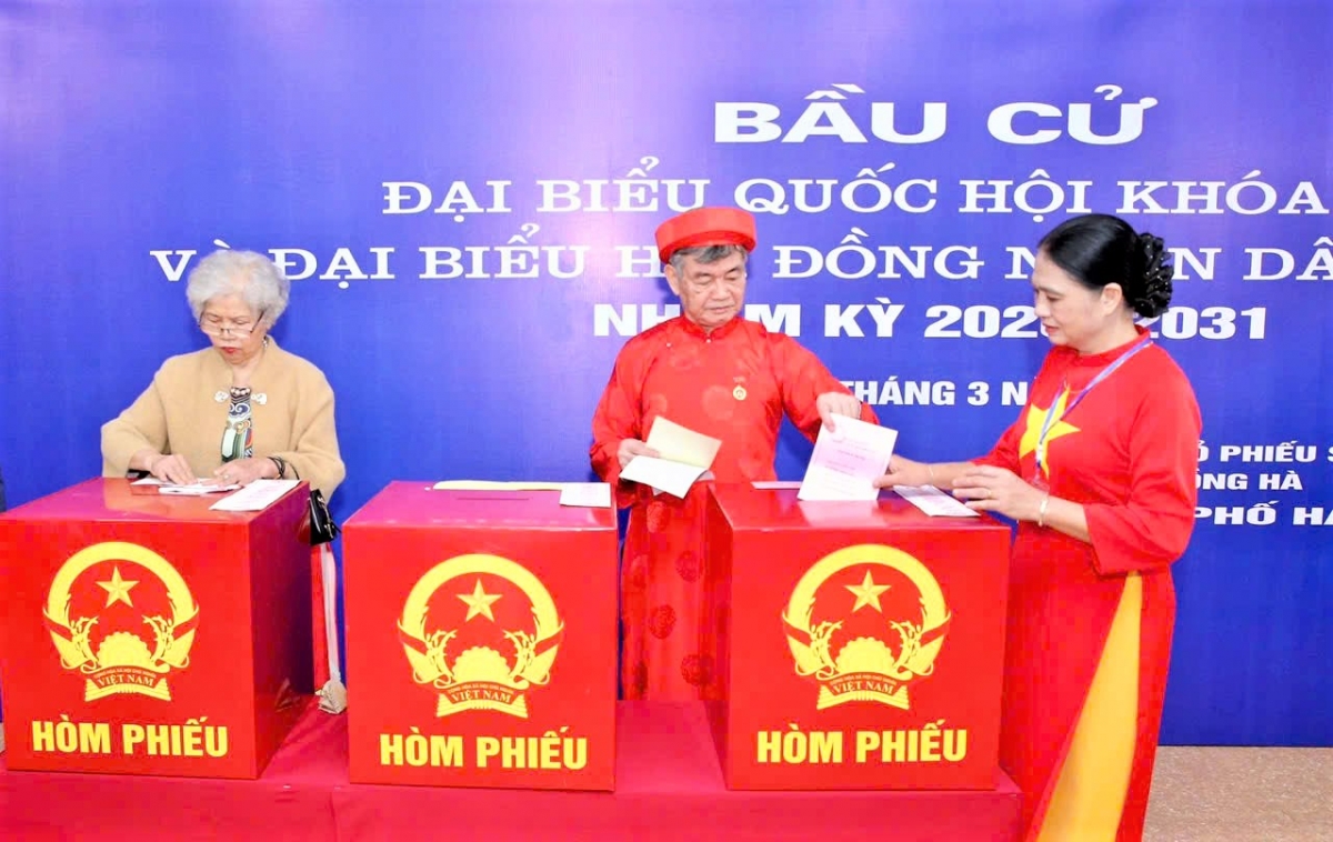 Tuổi cao vẫn vẹn tròn trách nhiệm công dân