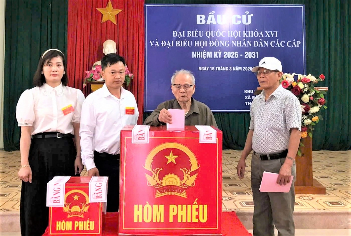 Tuổi cao vẫn vẹn tròn trách nhiệm công dân