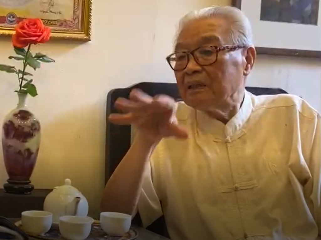 Nhà sưu tập Nguyễn Mạnh Phúc.