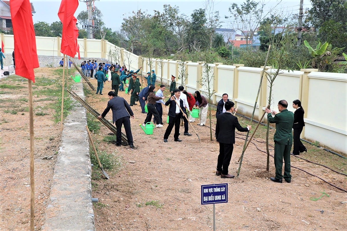 Nhiều NCT tỉnh Bắc Ninh hưởng ứng tham gia Tết trồng cây Xuân Bính Ngọ 2026