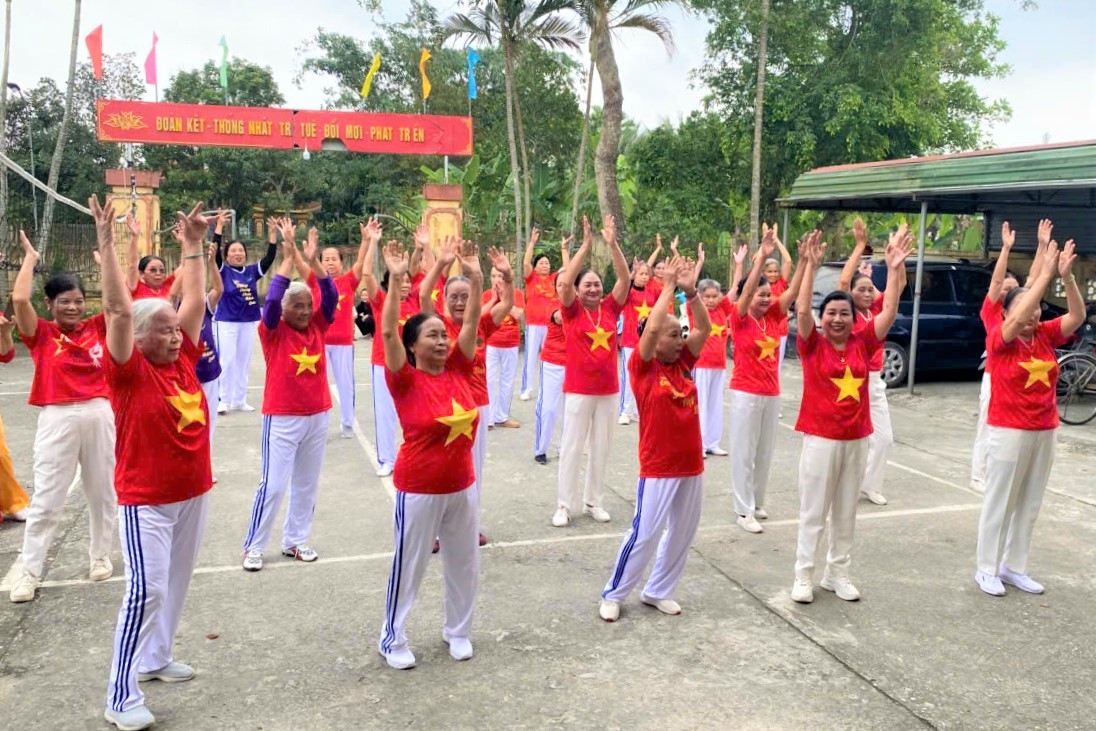 NCT xã Thiệu Trung đồng diễn dưỡng sinh