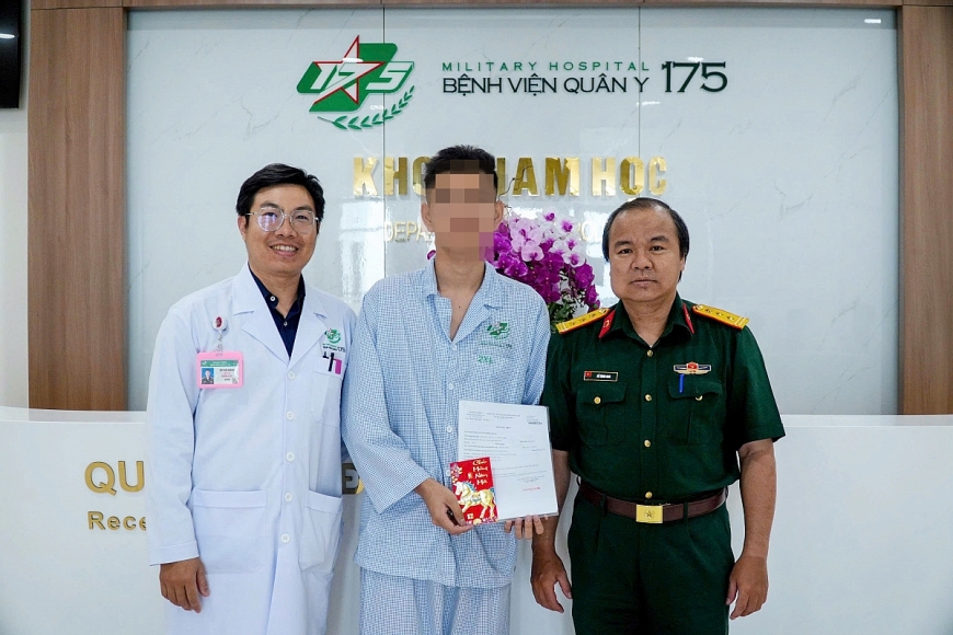Nhờ được phát hiện và can thiệp kịp thời trong “giờ vàng”, các bác sĩ tại Bệnh viện Quân y 175 phẫu thuật cấp cứu thành công nam sinh viên bị xoắn tinh hoàn, bảo tồn được cơ quan sinh sản