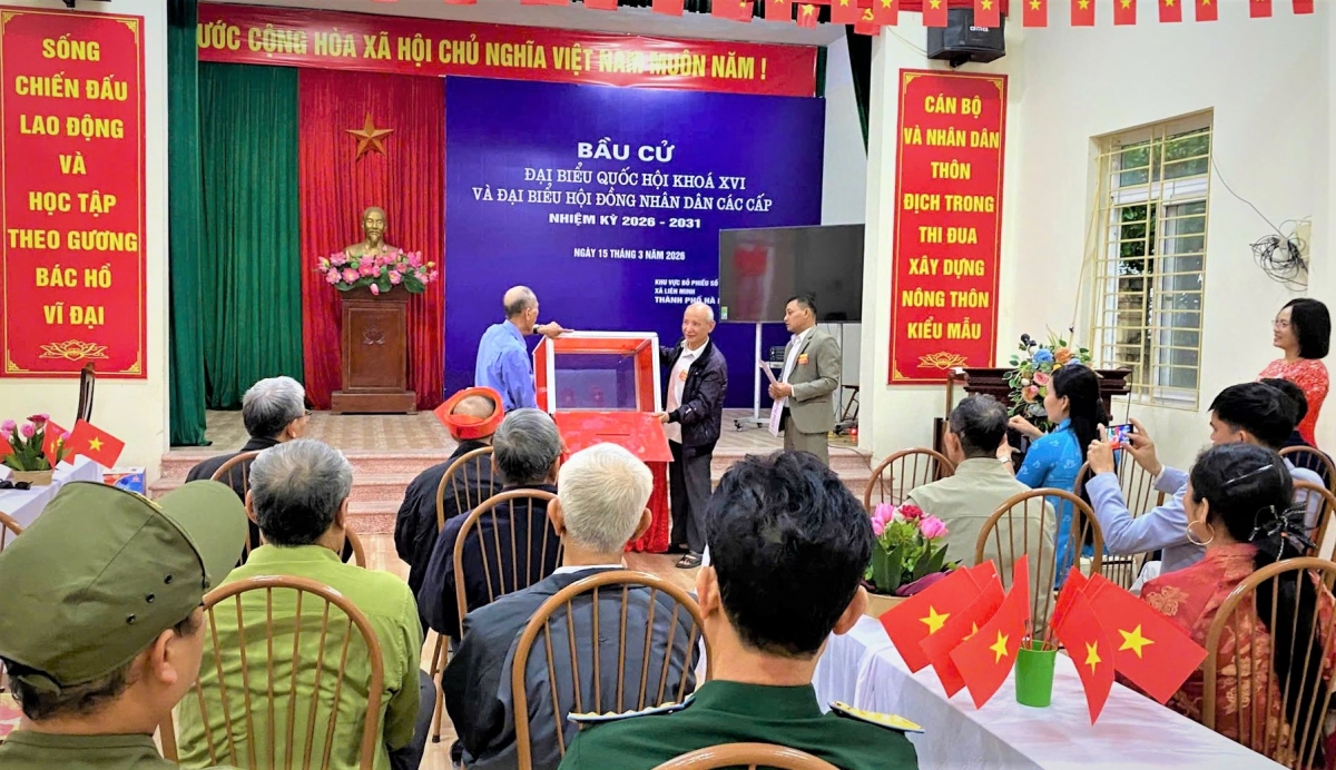 NCT xã Liên Minh tham gia các tổ bầu cử