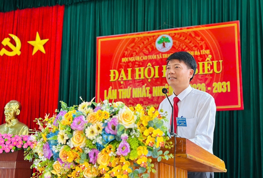 Ôông Trương Đình Dũng – Phó Bí thư Thường trực Đảng uỷ xã Thạch Lạc phát biểu tại Đại hội.