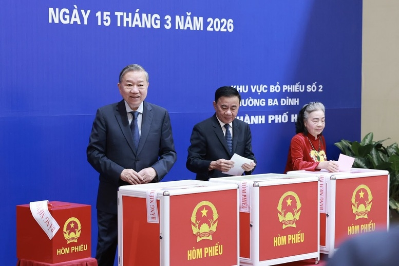 Tổng Bí thư Tô Lâm thực hiện quyền công dân, bỏ phiếu bầu đại biểu Quốc hội khóa XVI và HĐND các cấp nhiệm kỳ 2026-2031- Ảnh: VGP