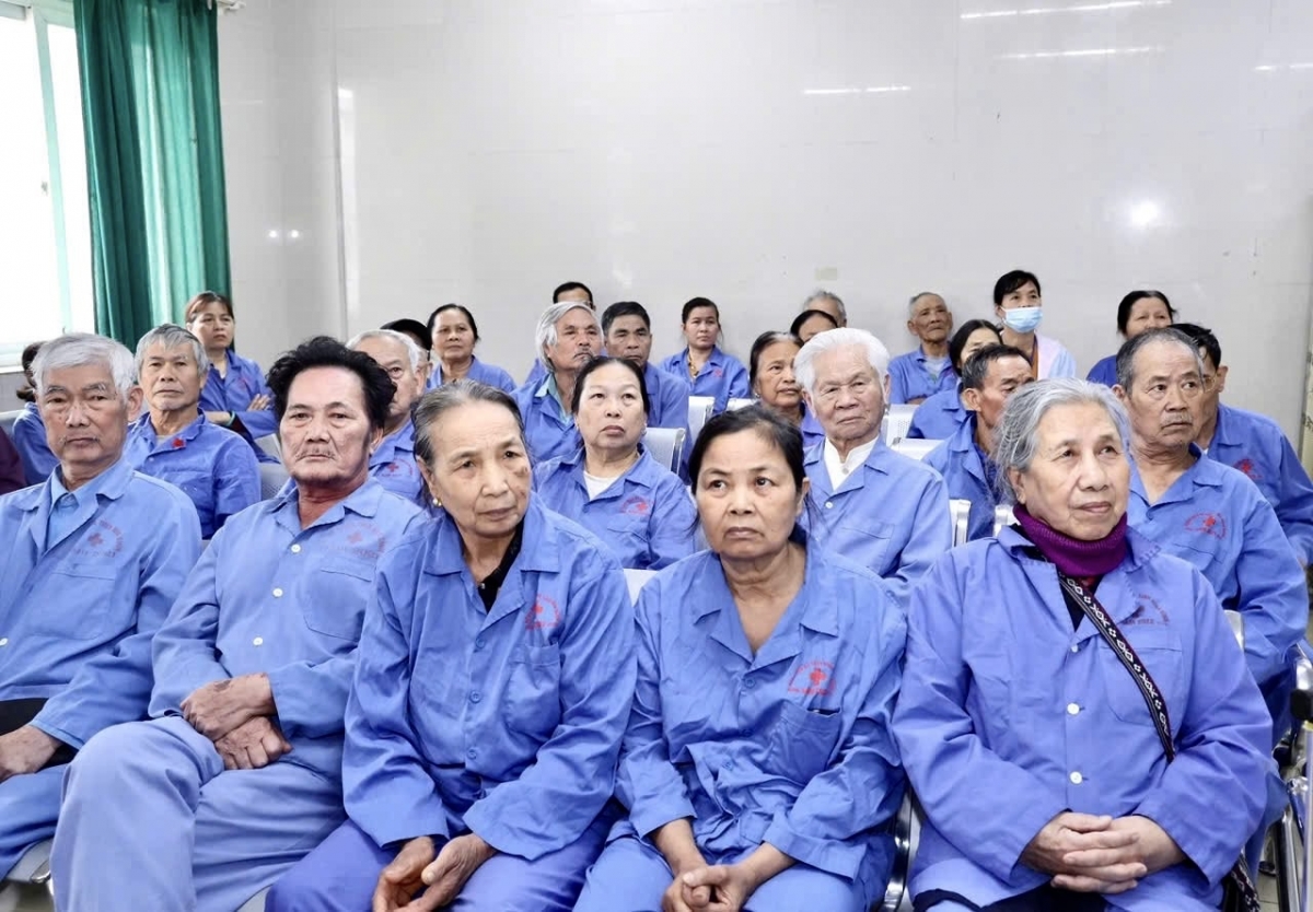 Các bệnh nhân được hướng dẫn chăm sóc sức khỏe sau khi đặt stent động mạch vành